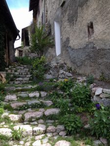 Une ruelle à la Font d'Eygliers