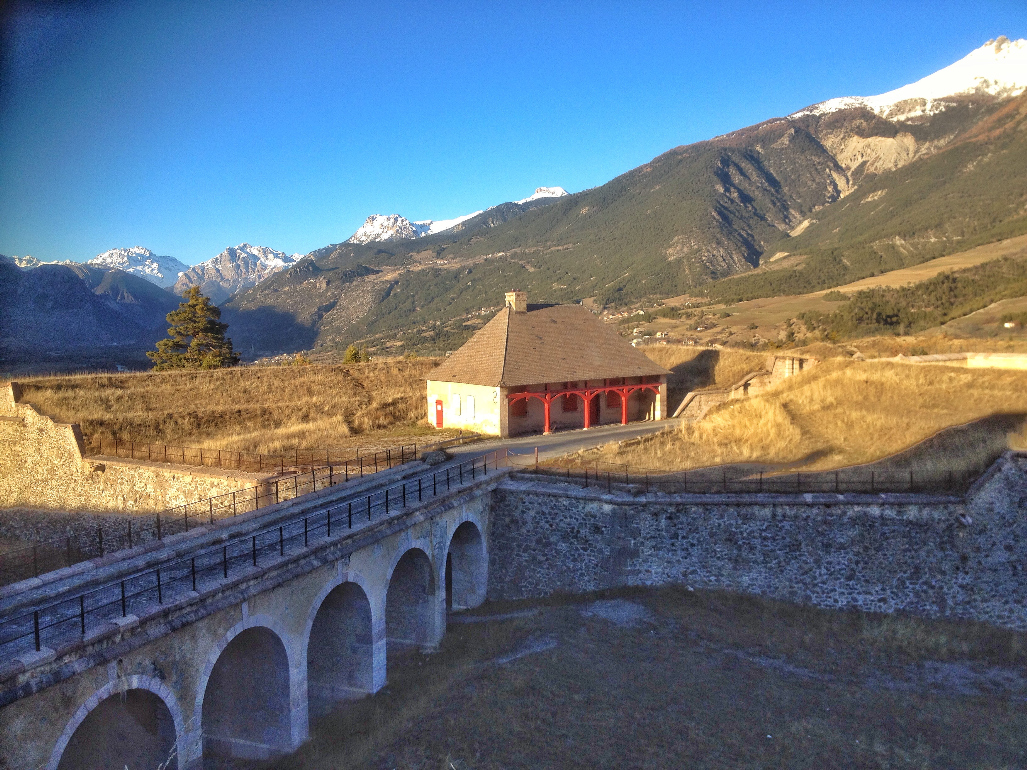 Le pont vers la port de Briançon